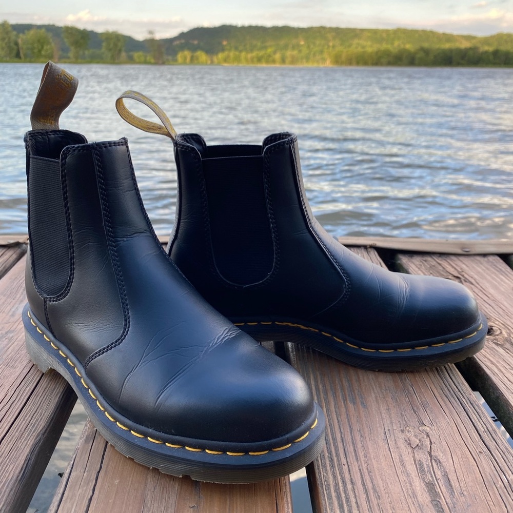 Dr. Martens 2976 Vegan Chelsea Boot Size 9
